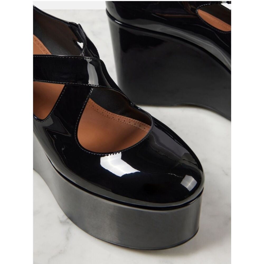 New ALAÏA Criss Cross Patent Leather Wedges Size 39/ US 9 - Picture 9 of 13